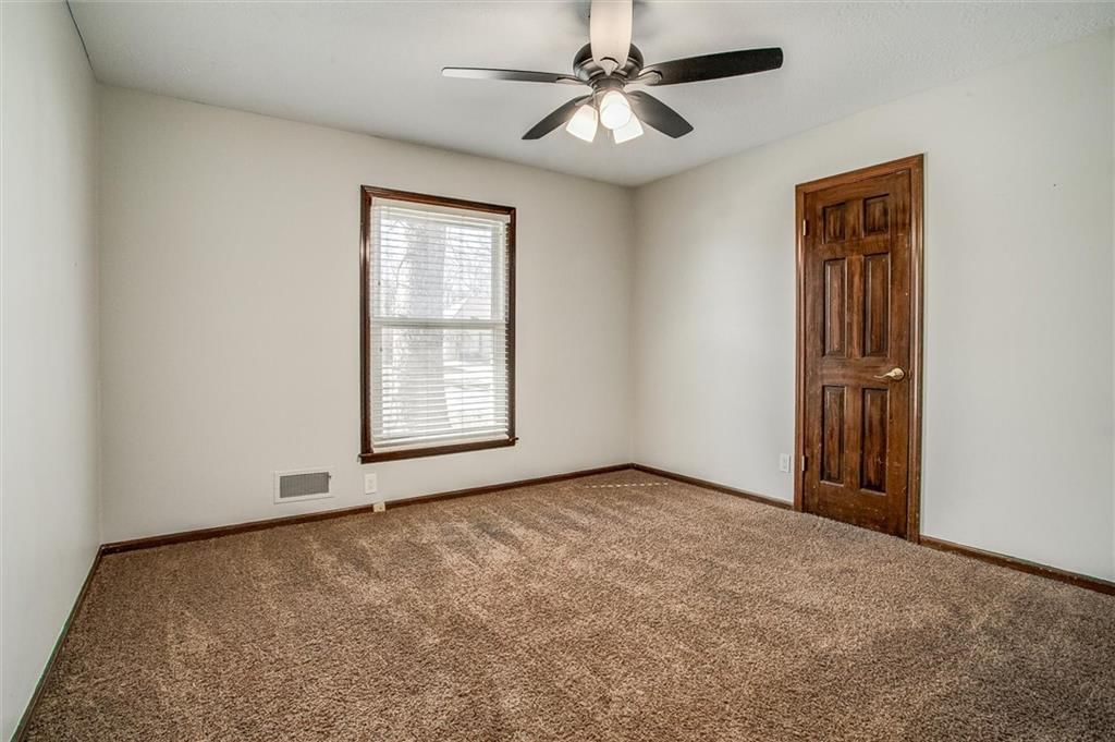 5219 S Osage Avenue — photo 19