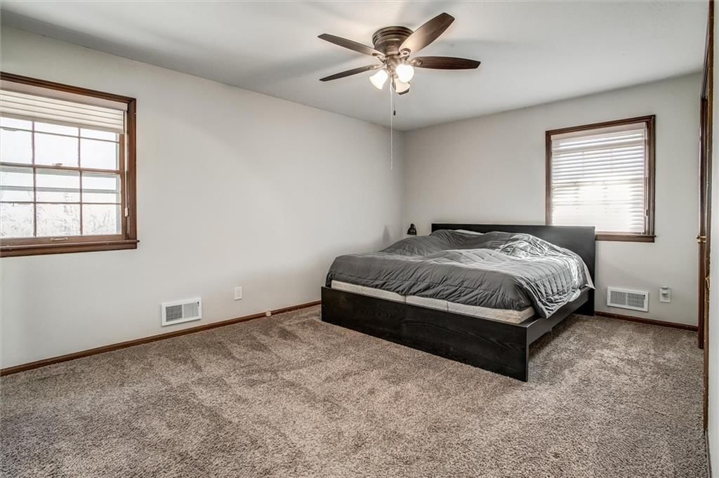 5219 S Osage Avenue — photo 21