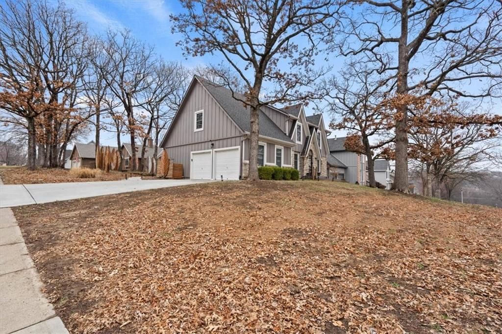 14512 W 69th Street — photo 2
