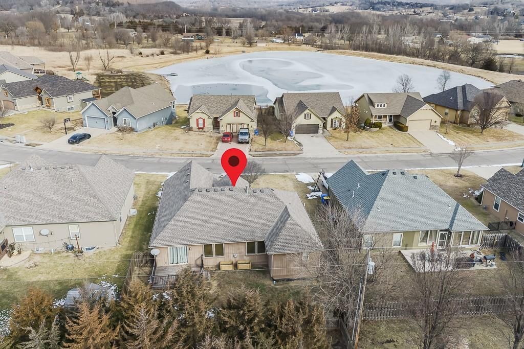 22241 W Sycamore Street — photo 2