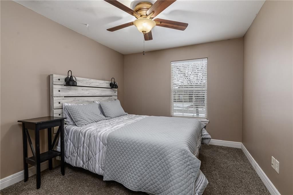 22241 W Sycamore Street — photo 17