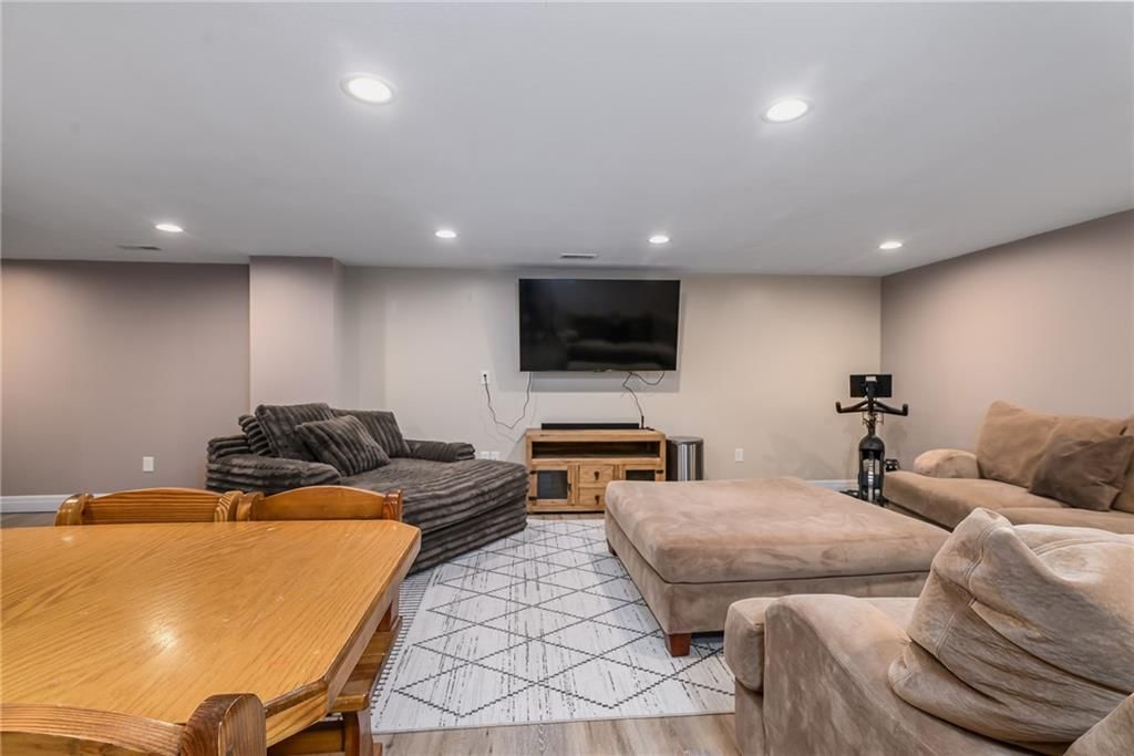 22241 W Sycamore Street — photo 19