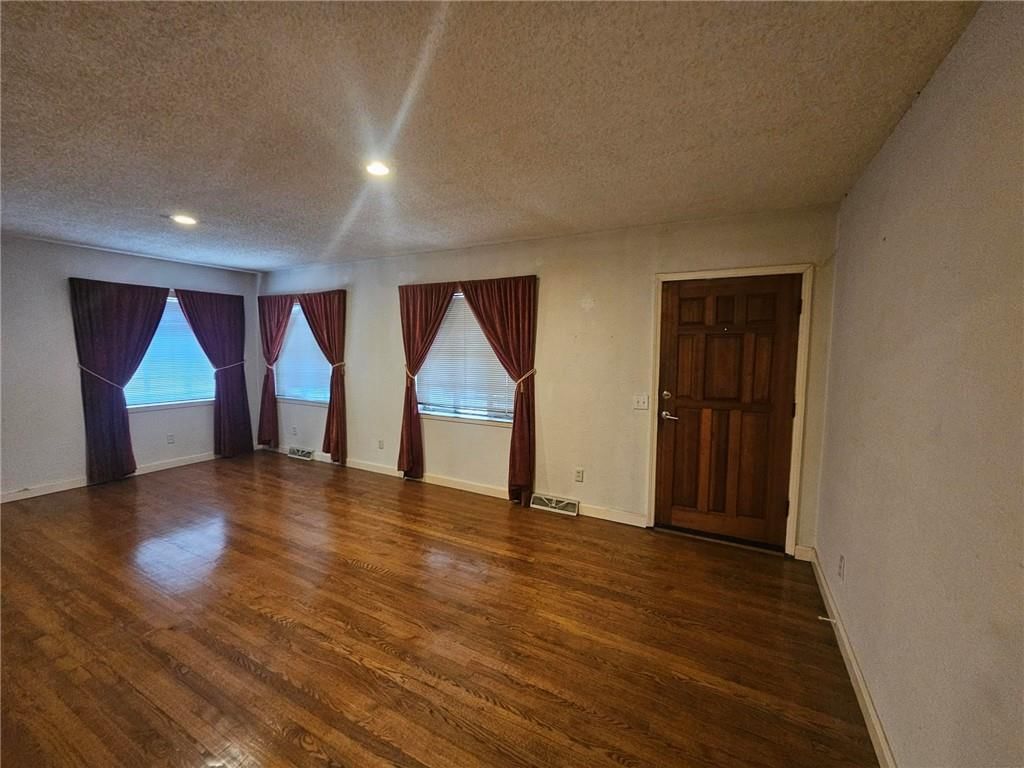 7201 N Holmes Street — photo 3