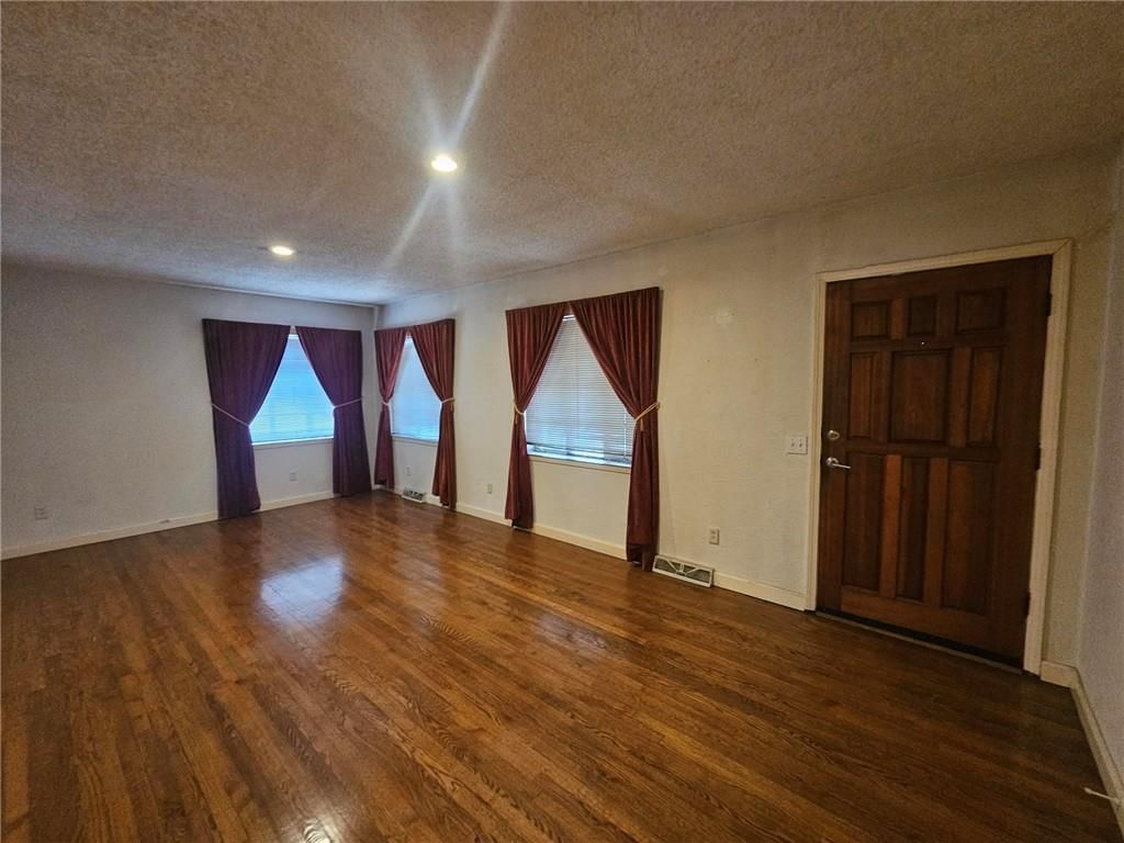 7201 N Holmes Street — photo 4