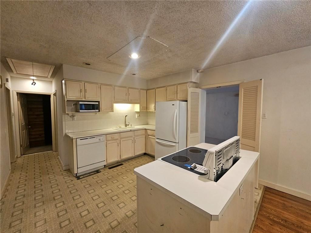 7201 N Holmes Street — photo 7