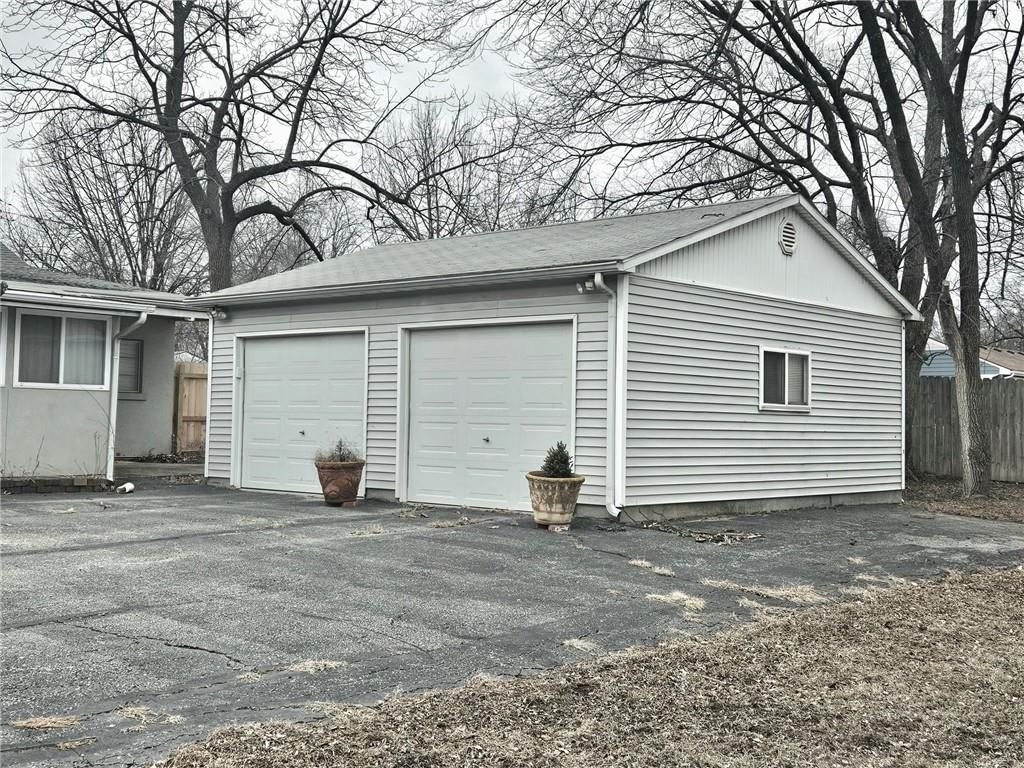 7201 N Holmes Street — photo 17