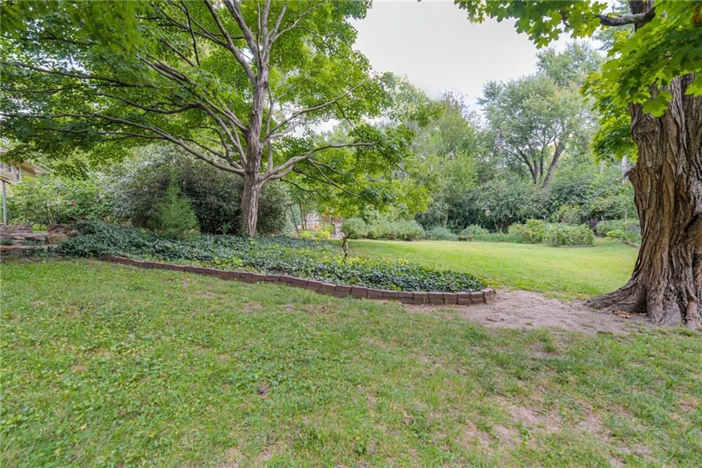 7925 Colonial Drive — photo 11
