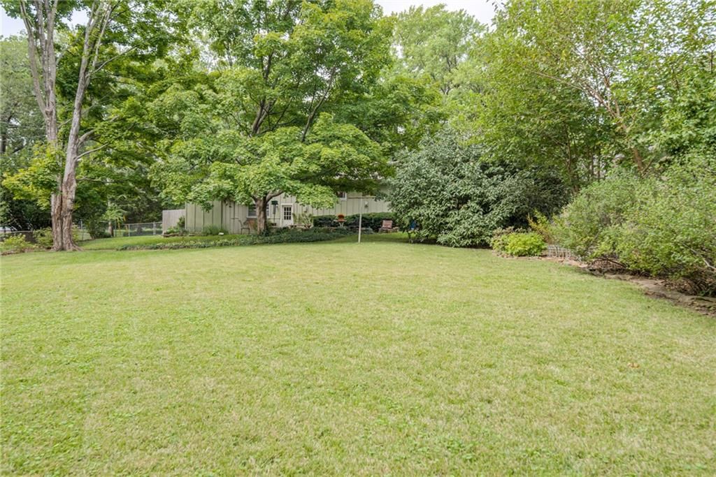 7925 Colonial Drive — photo 13