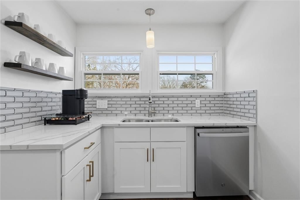7651 Tomahawk Road — photo 12