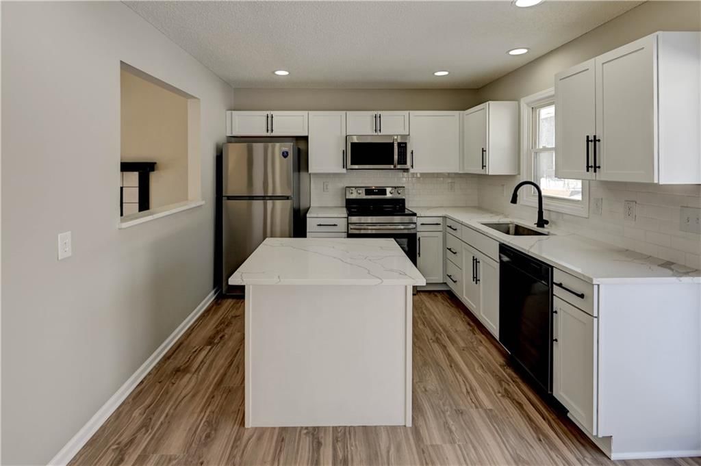 208 NE 80TH Street — photo 8