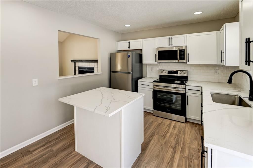 208 NE 80TH Street — photo 9