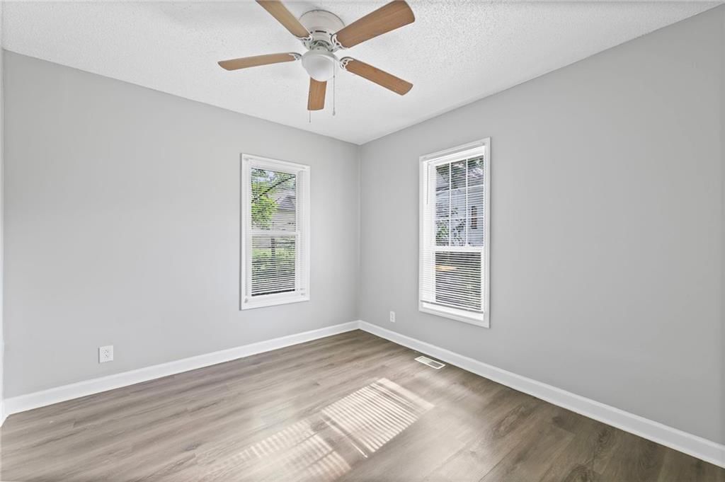 2509 E 37th Street — photo 9