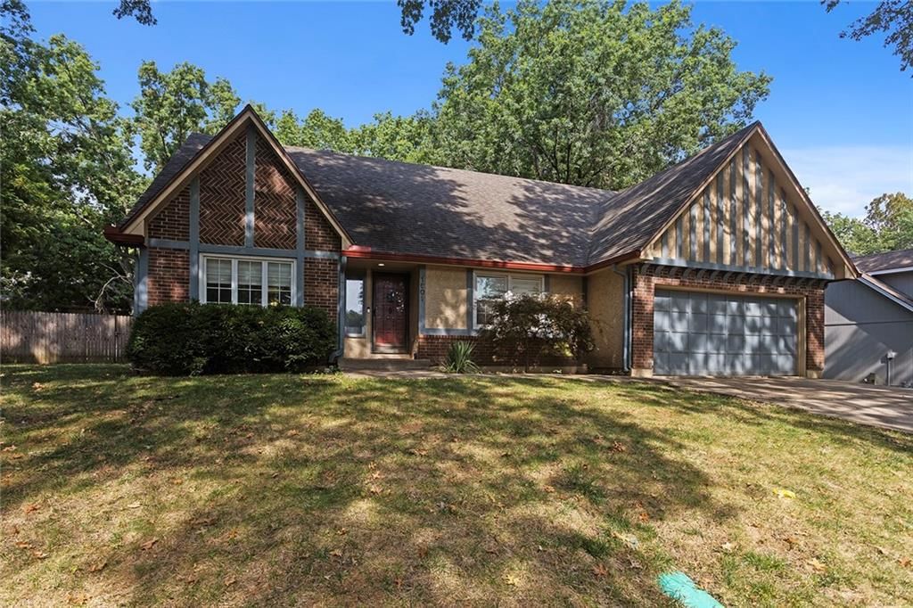 1601 NW Weatherstone Court — photo 2