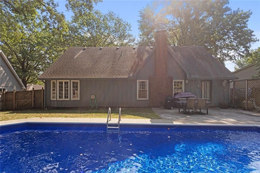 1601 NW Weatherstone Court — photo 37