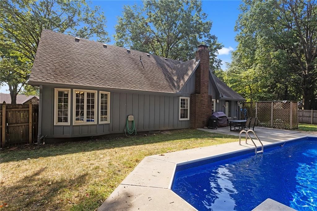 1601 NW Weatherstone Court — photo 38