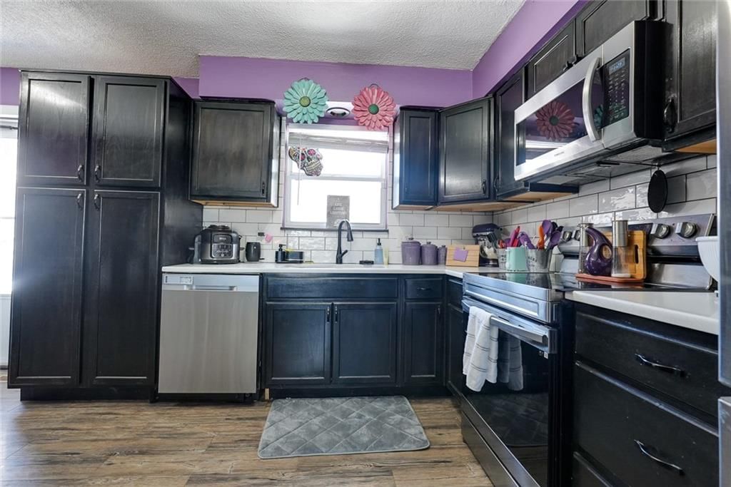 1808 SE Kingsway Street — photo 5