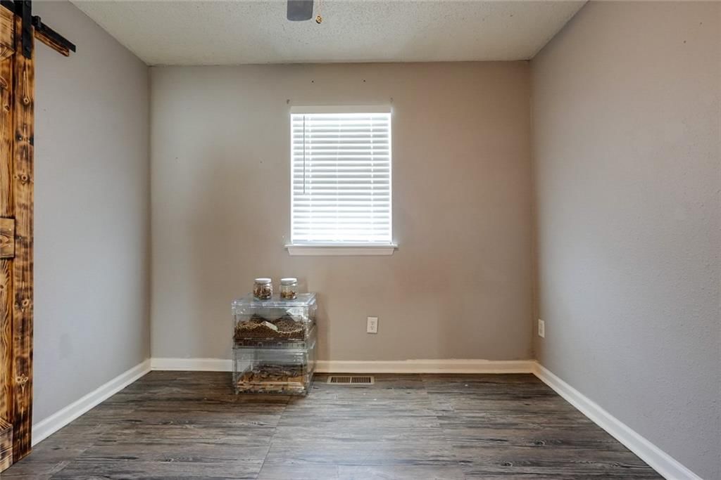 1808 SE Kingsway Street — photo 15