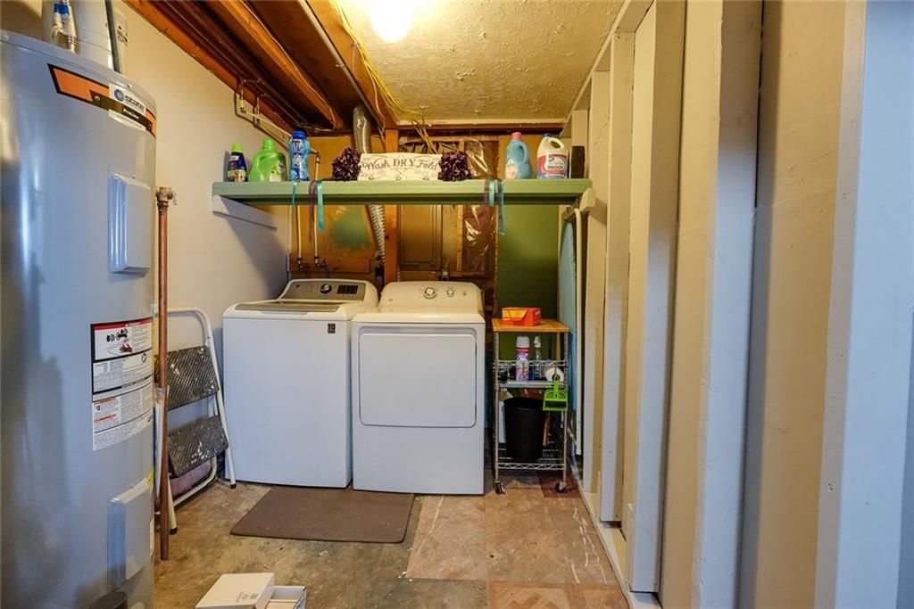 1808 SE Kingsway Street — photo 30