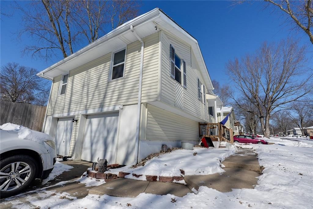 1808 SE Kingsway Street — photo 31