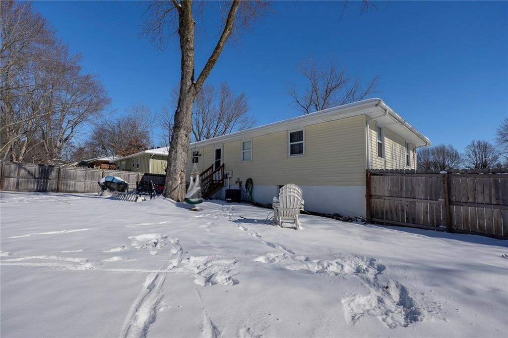 1808 SE Kingsway Street — photo 33
