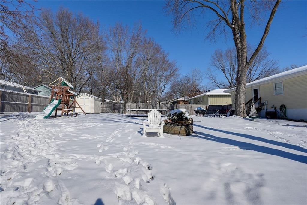 1808 SE Kingsway Street — photo 34