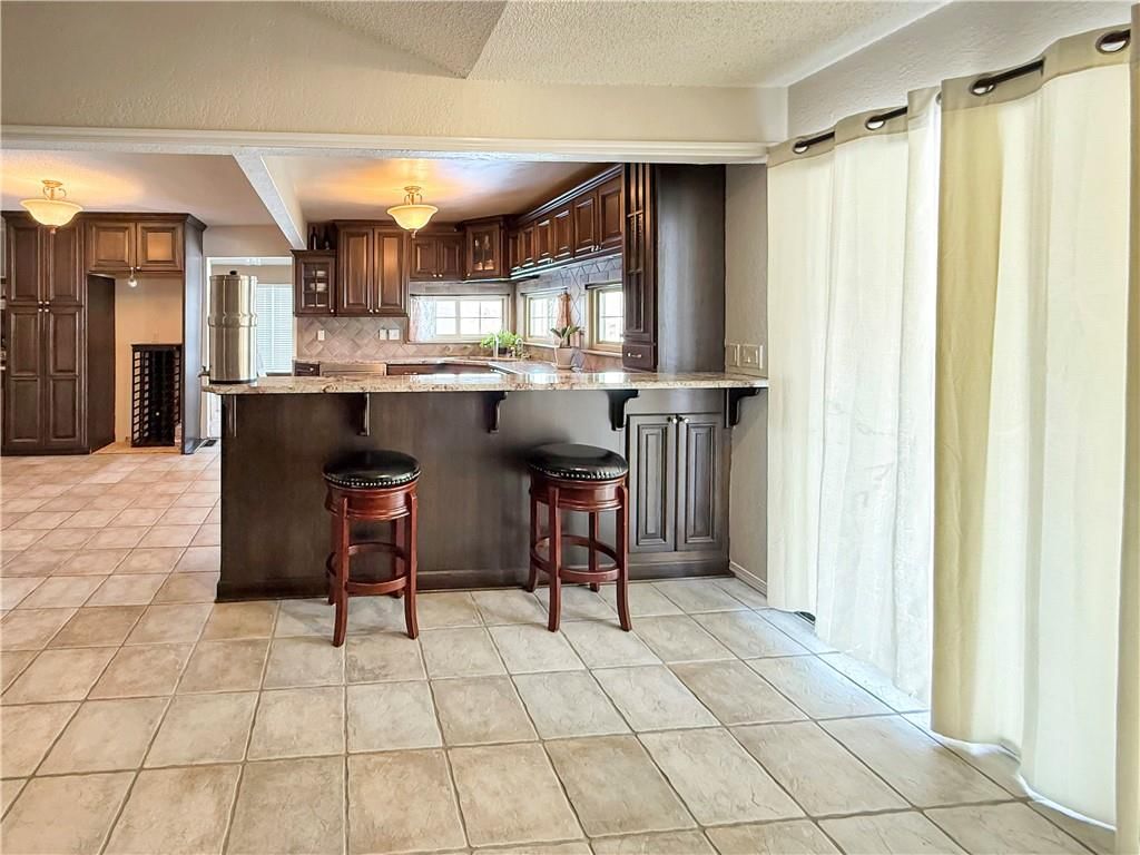 3040 Regency Drive — photo 9