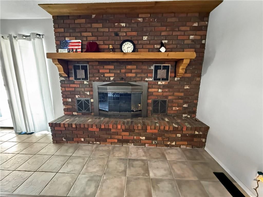 3040 Regency Drive — photo 10