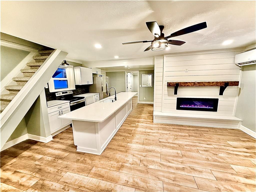 4701 N Oakley Avenue — photo 4