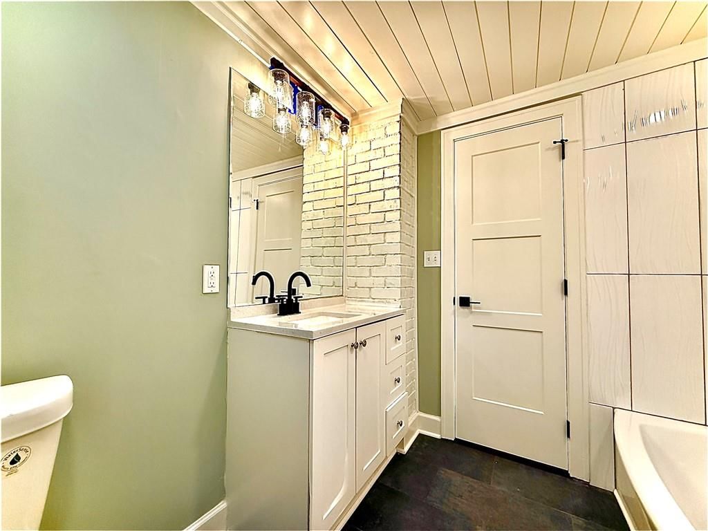 4701 N Oakley Avenue — photo 18