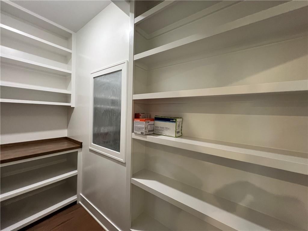 16949 S Brentwood Street — photo 5