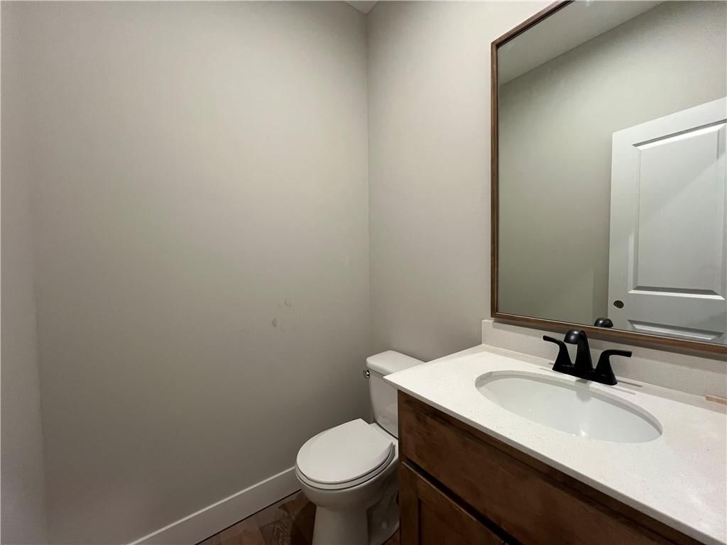 16949 S Brentwood Street — photo 8