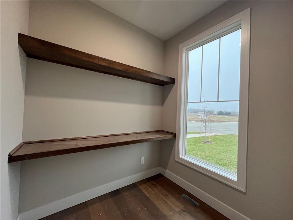 16949 S Brentwood Street — photo 12