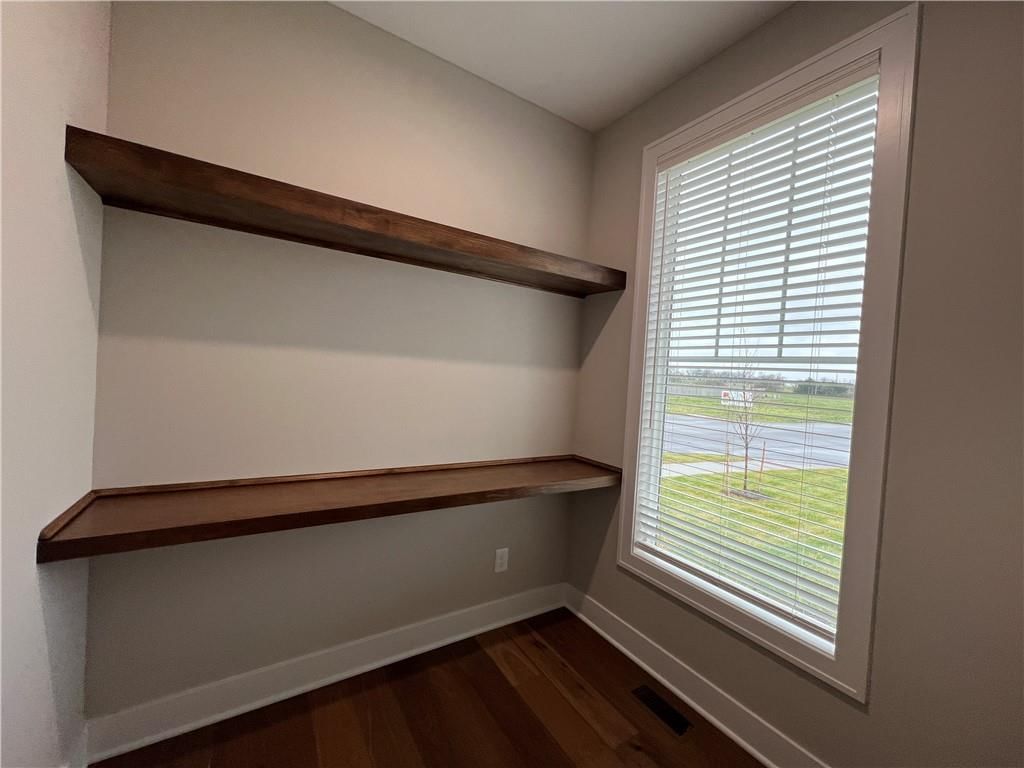 16949 S Brentwood Street — photo 14