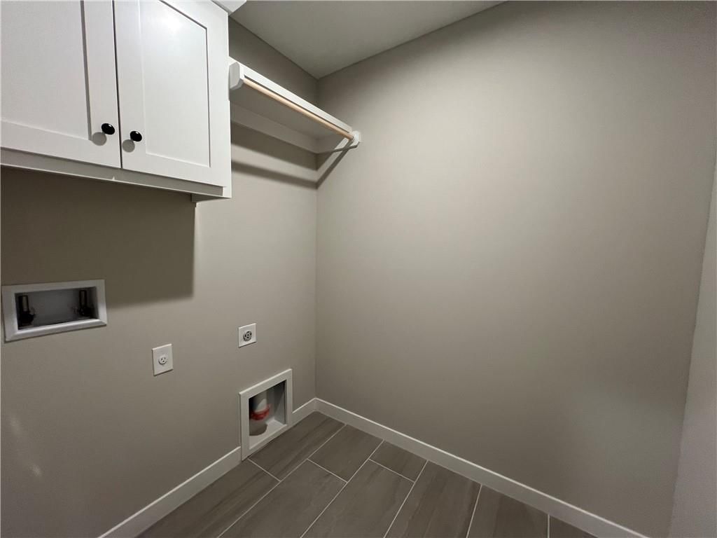 16949 S Brentwood Street — photo 24