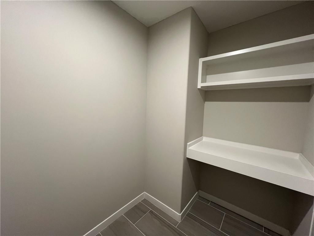 16949 S Brentwood Street — photo 25