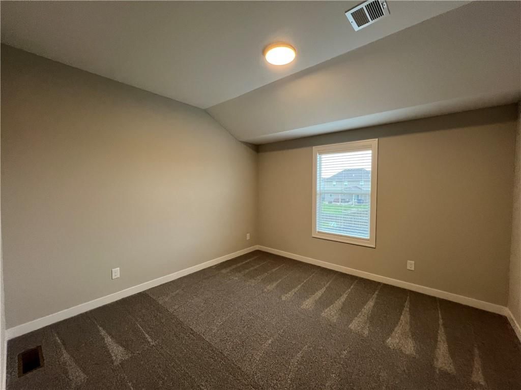 16949 S Brentwood Street — photo 29