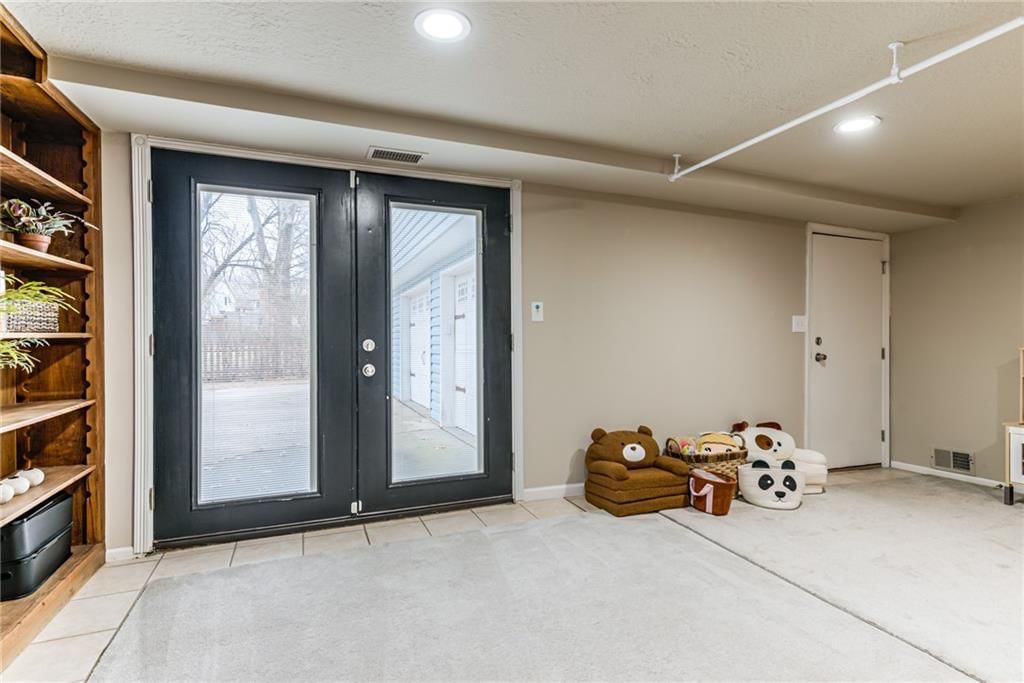 10020 Century Lane — photo 27