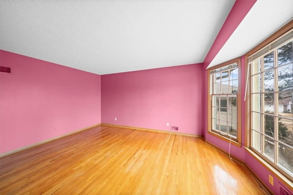 8832 Evanston Way — photo 3