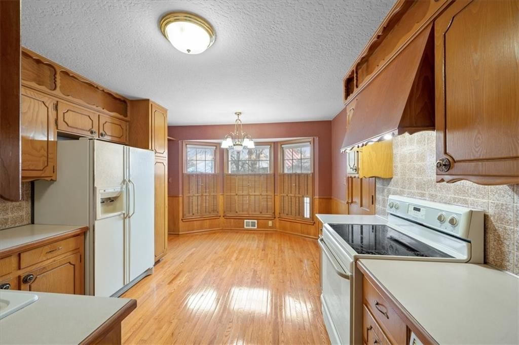 8832 Evanston Way — photo 8