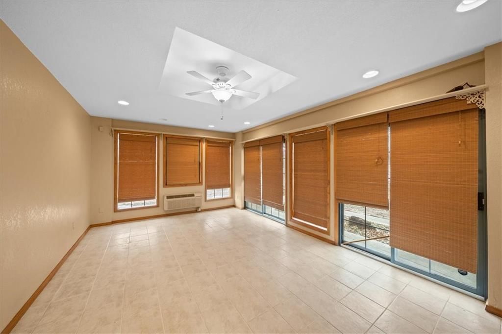 8832 Evanston Way — photo 12