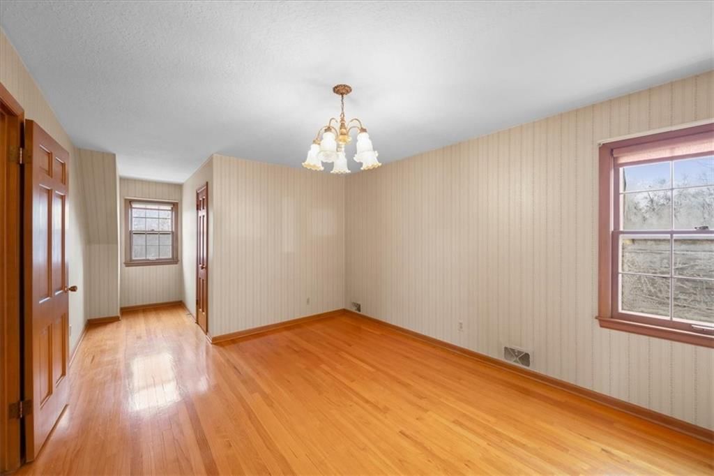 8832 Evanston Way — photo 17