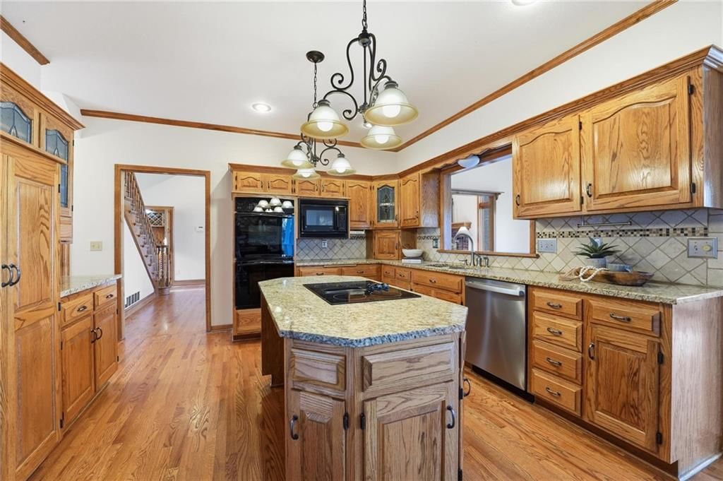 13841 Hadley Street — photo 18
