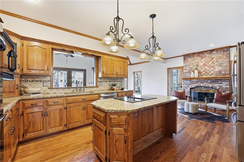 13841 Hadley Street — photo 20