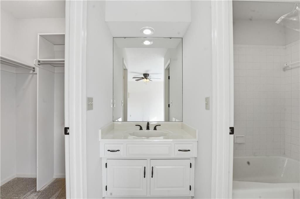 13841 Hadley Street — photo 33