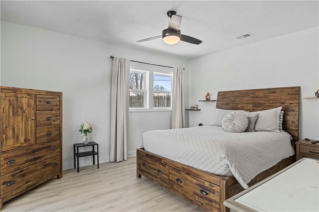 3121 S 47th Street — photo 10