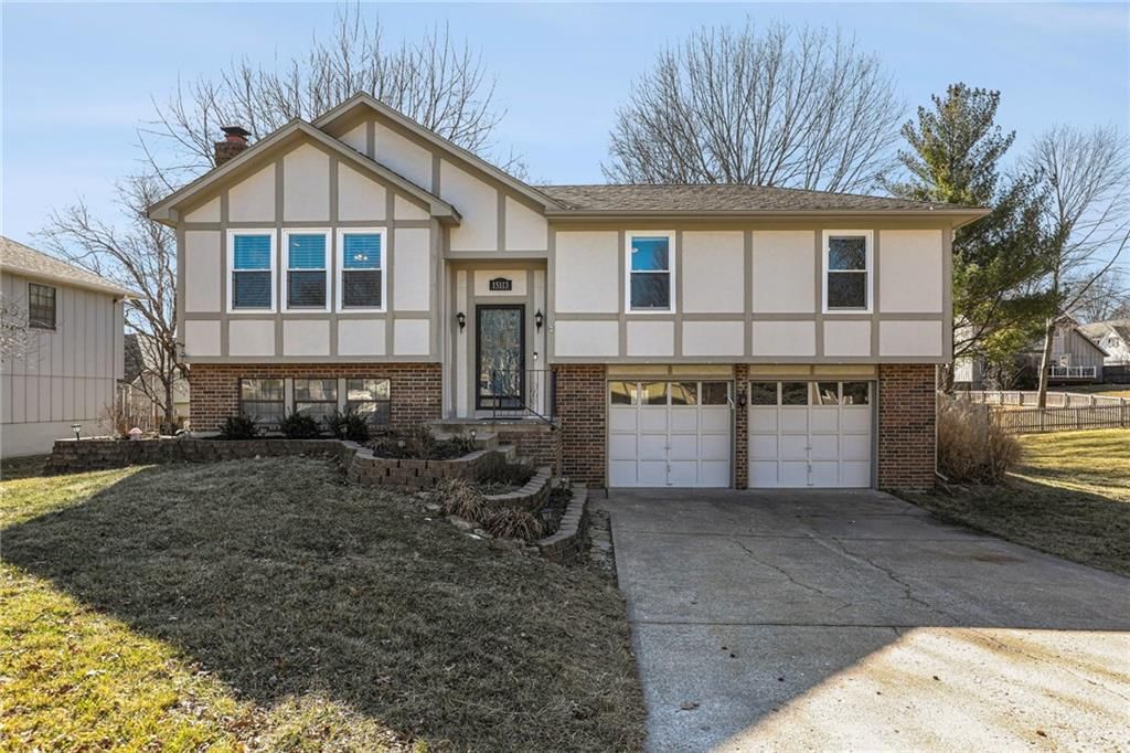 15113 W 91st Place — photo 2