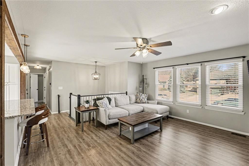 15113 W 91st Place — photo 4