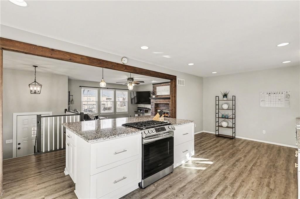 15113 W 91st Place — photo 7