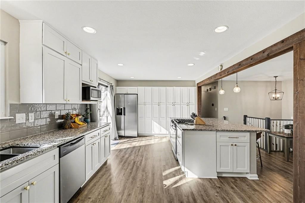 15113 W 91st Place — photo 10