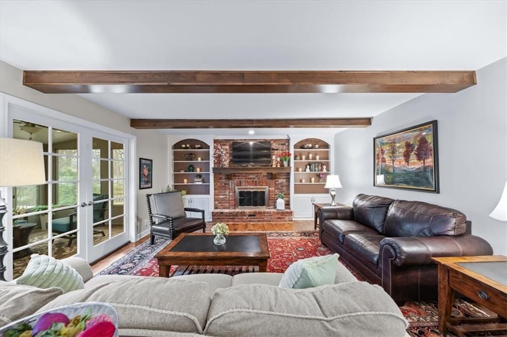 12407 W 102 Street — photo 7